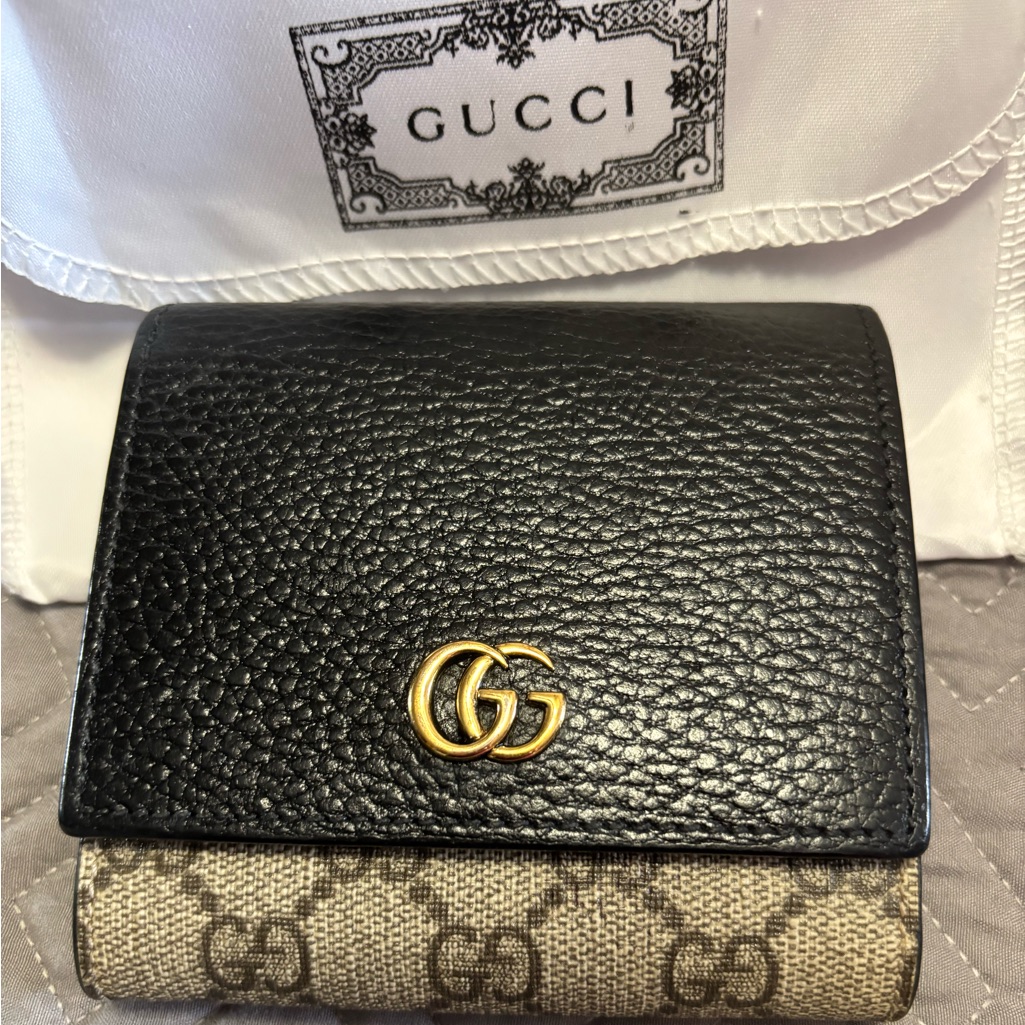 Gucci Black And Gold Wallet